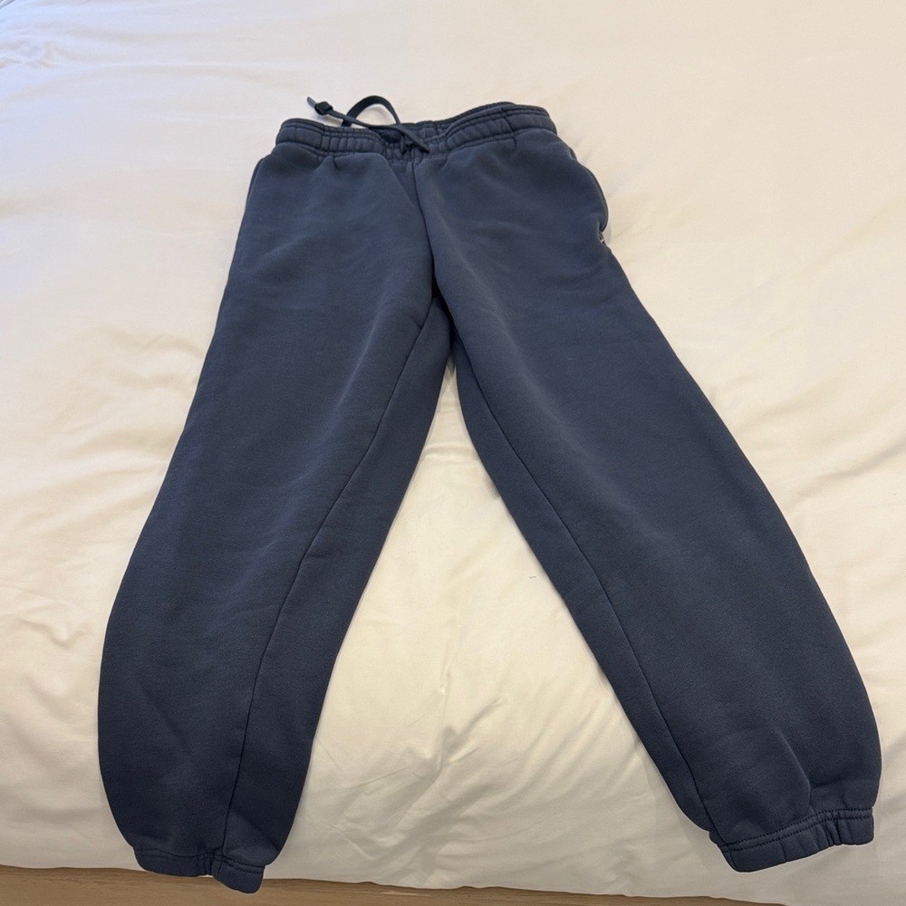 Women’s Cuts Sweatpants - XS
